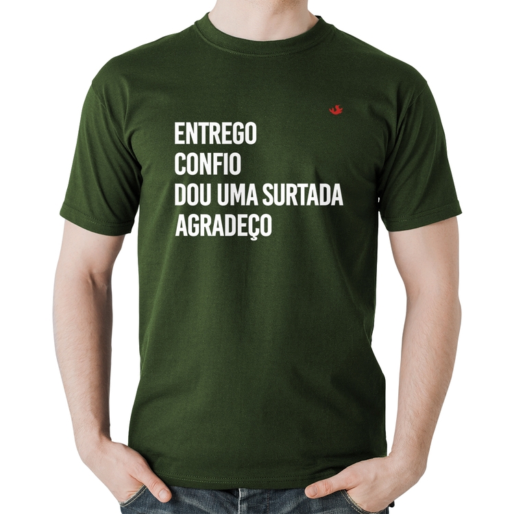 Camiseta Algodão Dou uma surtada - Musgo