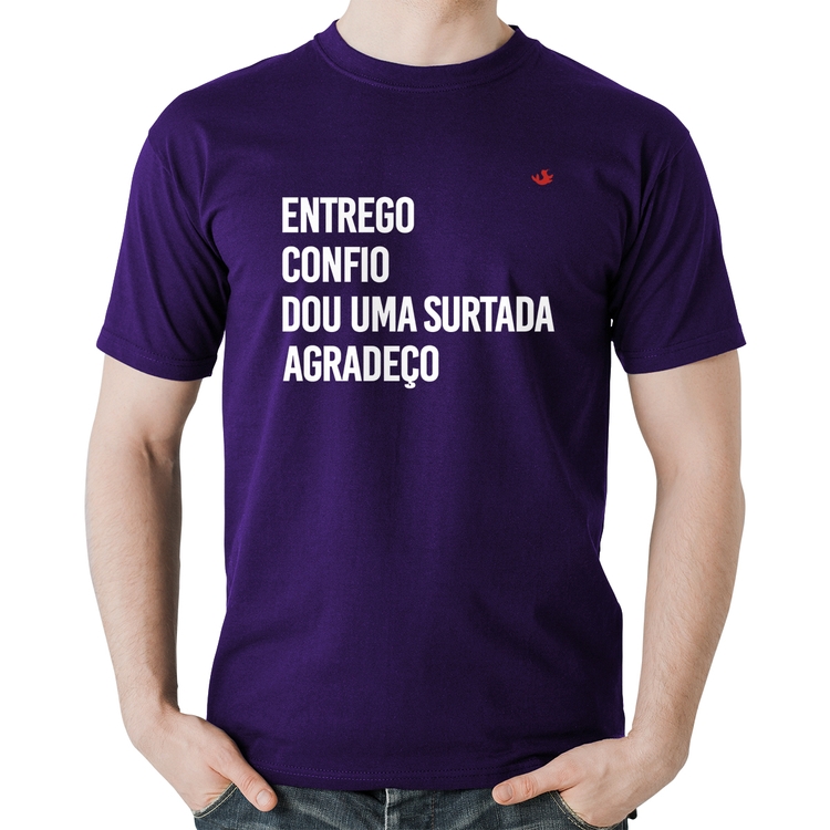 Camiseta Algodão Dou uma surtada - Roxa