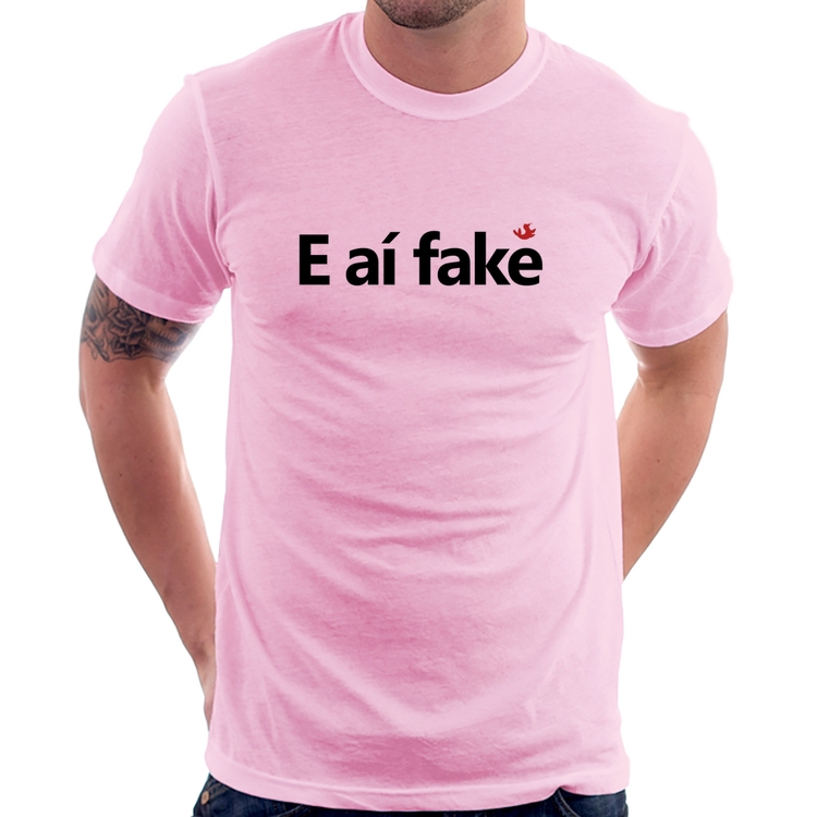 Camiseta E aí fake - Rosa Bebê