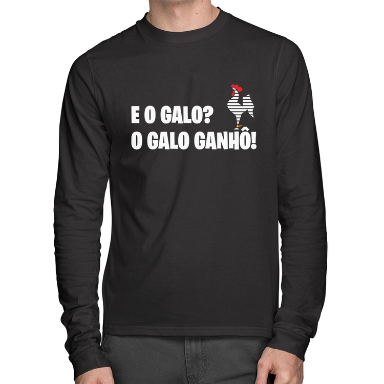 Camiseta Algodão E o galo? O galo ganhô! Manga Longa