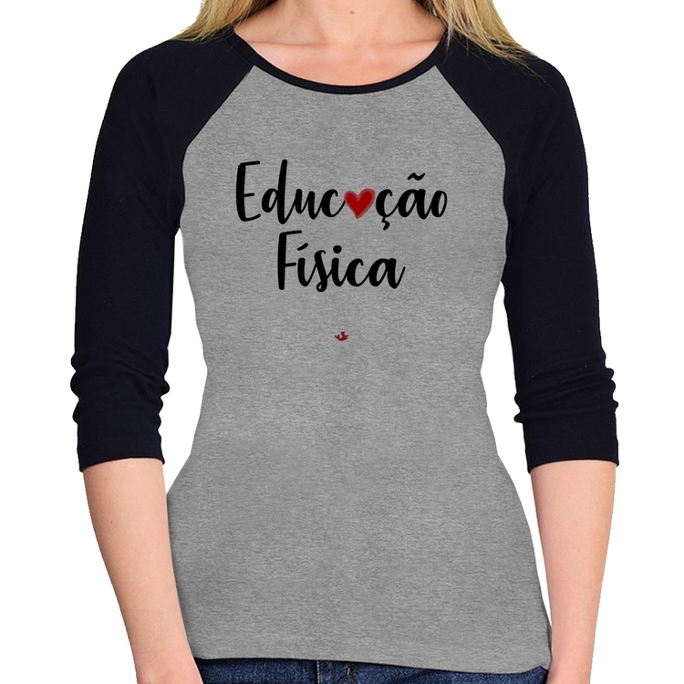 Baby Look Raglan Educação Física por amor Manga 3/4 - Cinza/Preto