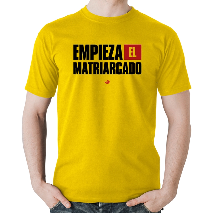 Camiseta Algodão ¡Empieza el matriarcado! - Amarela