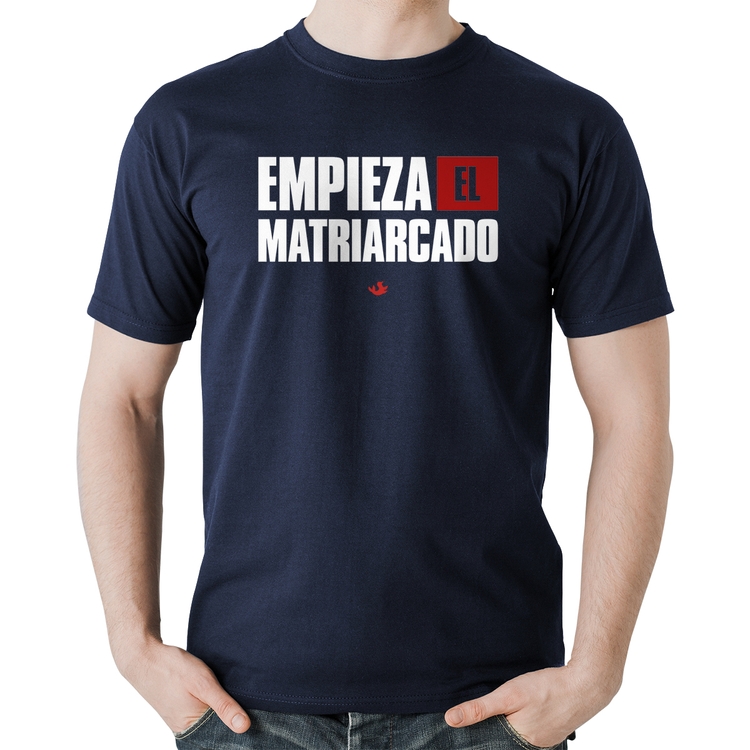 Camiseta Algodão ¡Empieza el matriarcado! - Marinho