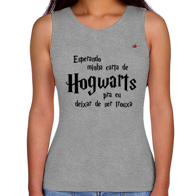 Regata Feminina Esperando minha carta de Hogwarts - Cinza