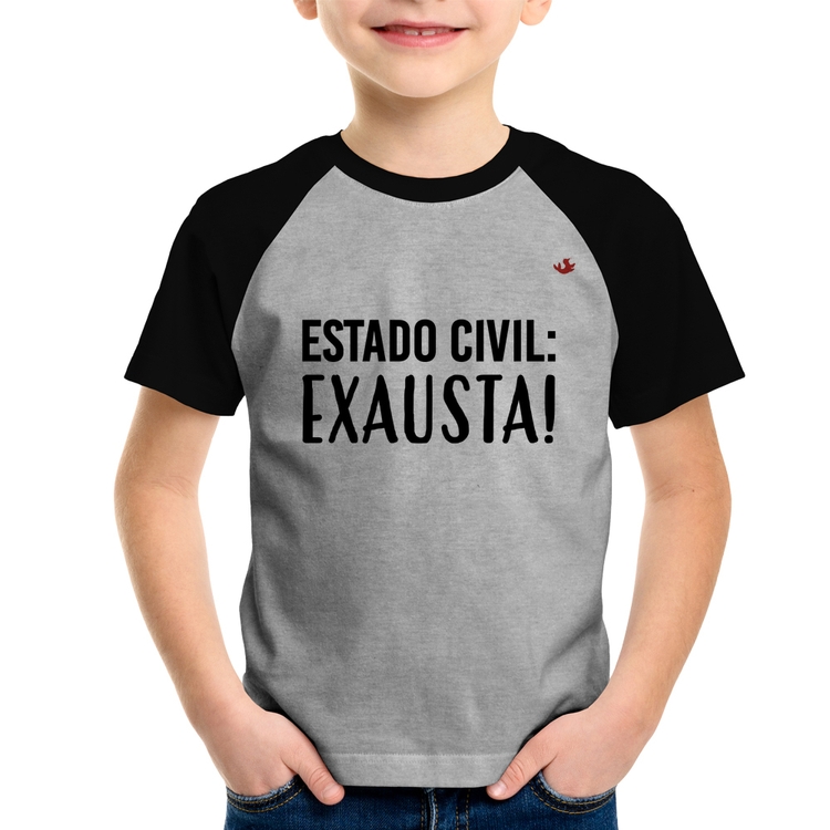 Camiseta Raglan Infantil Estado civil: Exausta! - Cinza/Preto