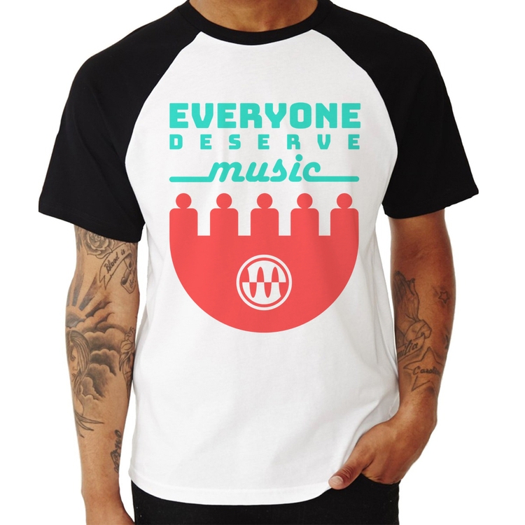 Camiseta Raglan Everyone Deserve Music