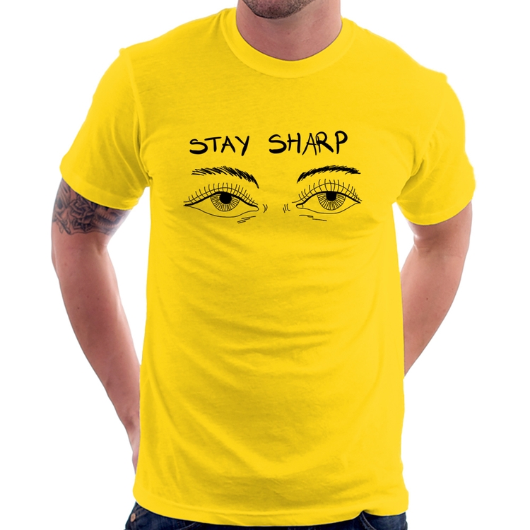 Camiseta Eyes Stay Sharp - Amarela