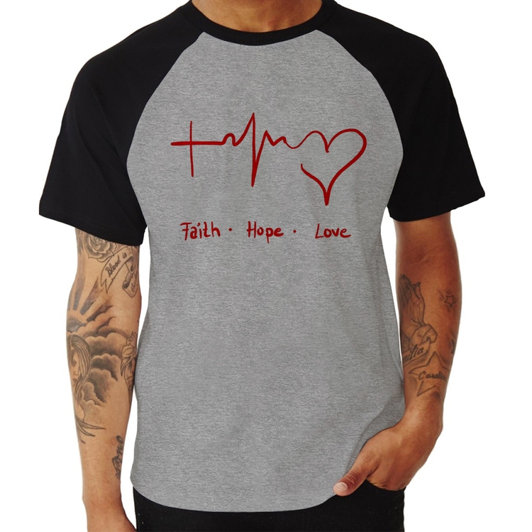 Camiseta Raglan Fé, Esperança, Amor - Cinza/Preto
