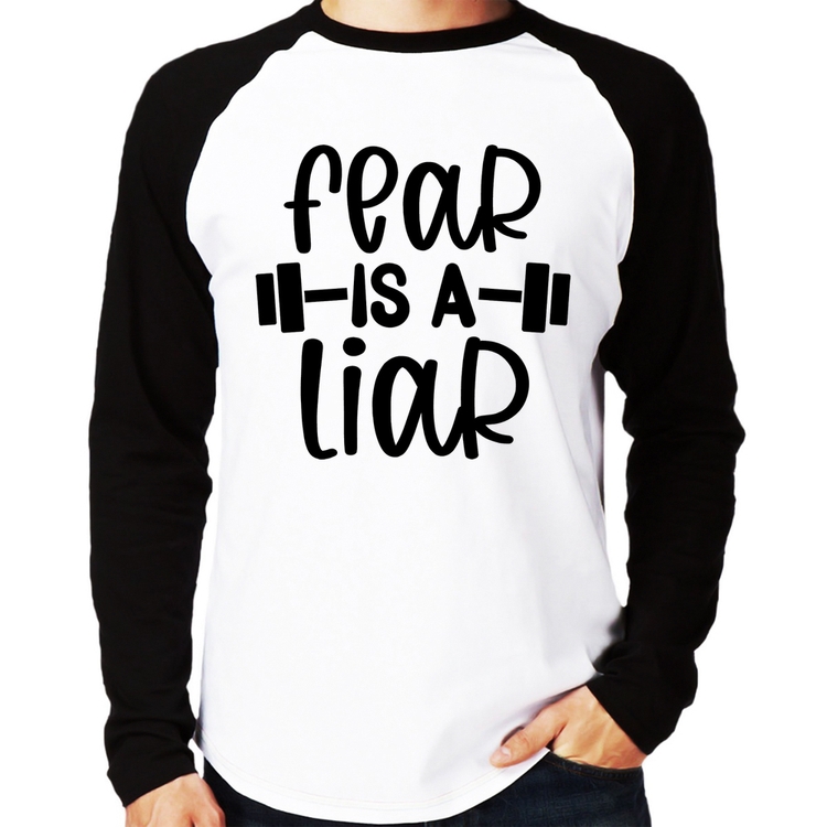 Camiseta Raglan Fear Is A Liar Manga Longa