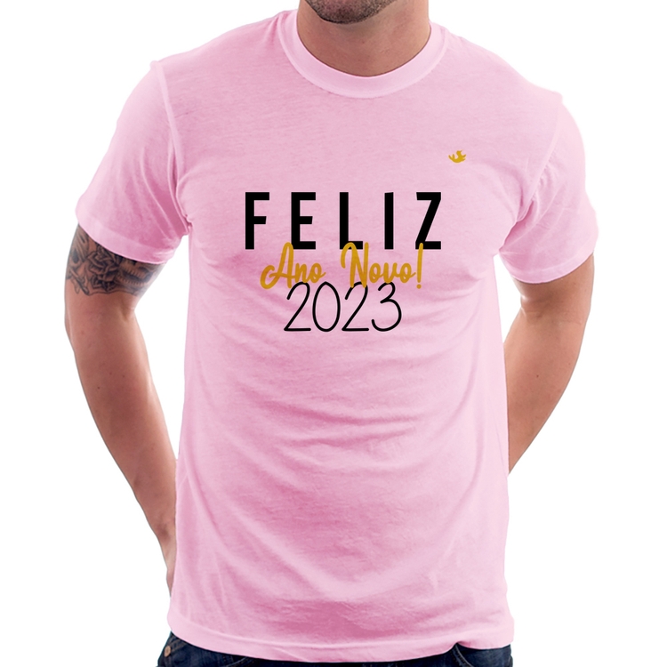 Camiseta Feliz Ano Novo 2023 - Rosa Bebê