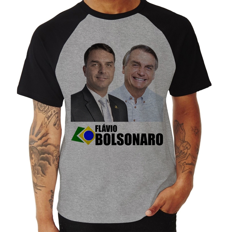 Camiseta Raglan Flávio e Jair Bolsonaro - Cinza/Preto