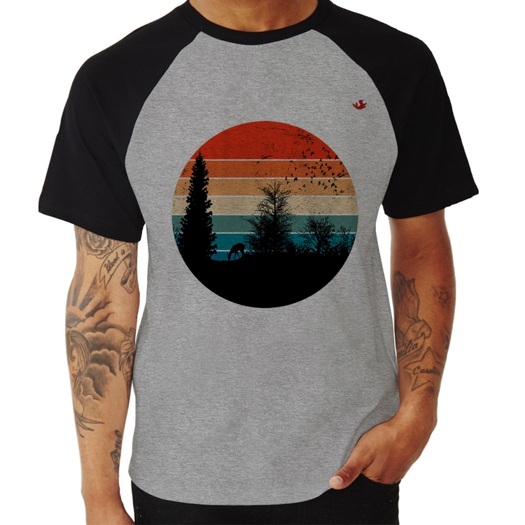 Camiseta Raglan Floresta Vintage Sunset - Cinza/Preto
