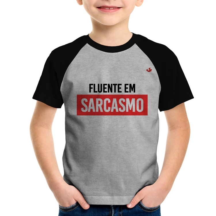 Camiseta Raglan Infantil Fluente em sarcasmo - Cinza/Preto
