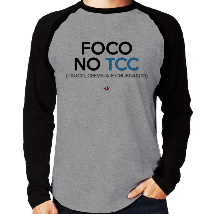 Camiseta Raglan Foco no TCC (Truco, Cerveja e Churrasco) Manga Longa - Cinza/Preto