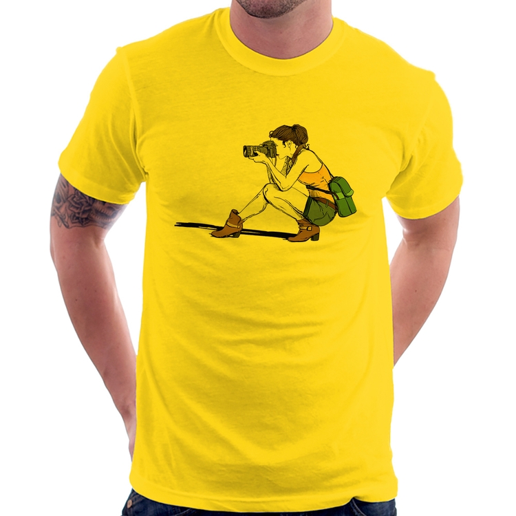 Camiseta Fotógrafa Desenho - Amarela