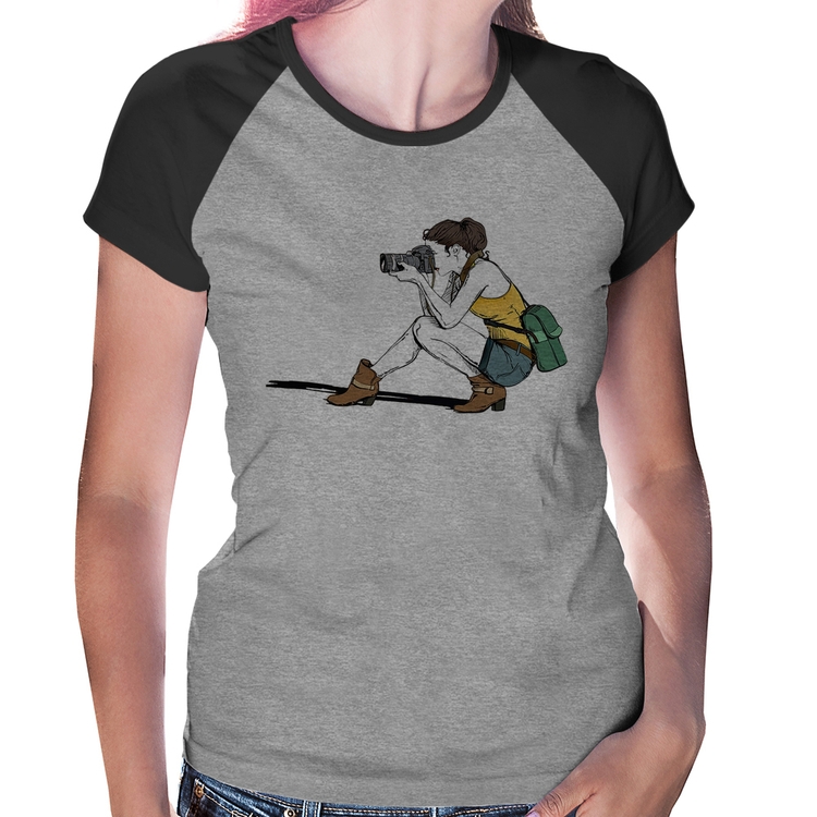 Baby Look Raglan Fotógrafa Desenho - Cinza/Preto