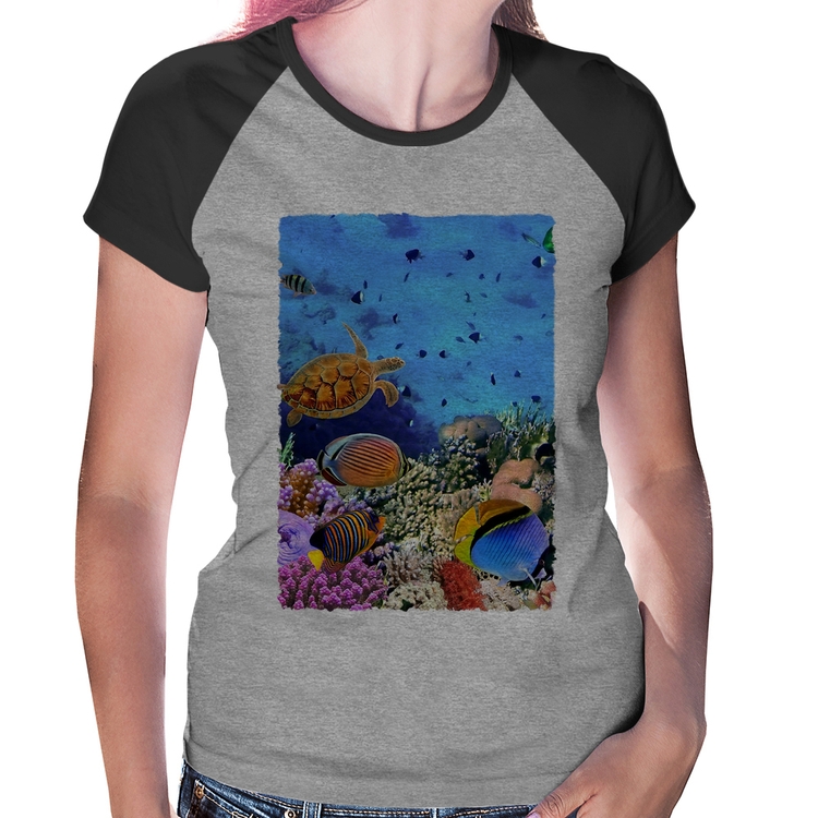 Baby Look Raglan Fundo do Mar - Cinza/Preto