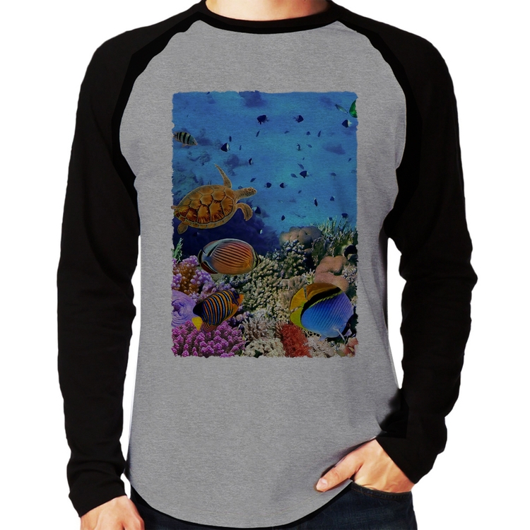 Camiseta Raglan Fundo do Mar Manga Longa - Cinza/Preto