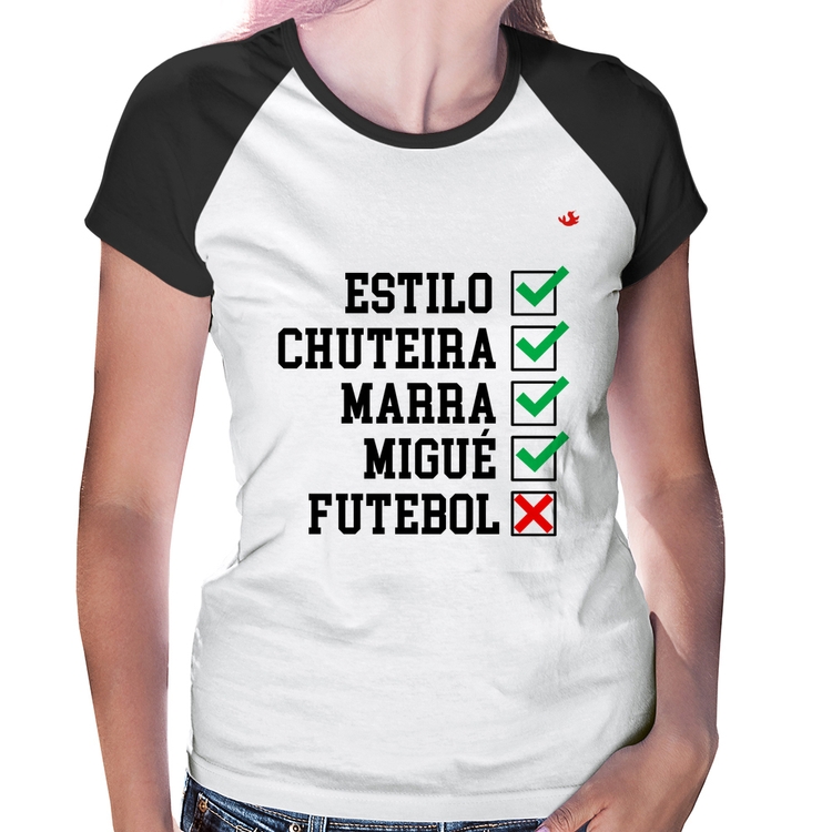 Baby Look Raglan Futebol que é bom, nada