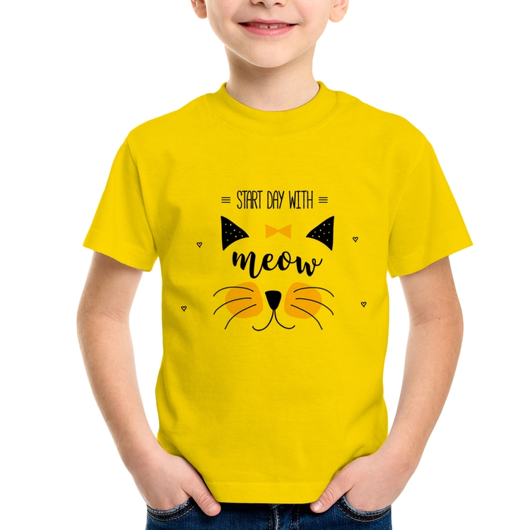Camiseta Infantil Gatinha Start Day With Meow - Amarela