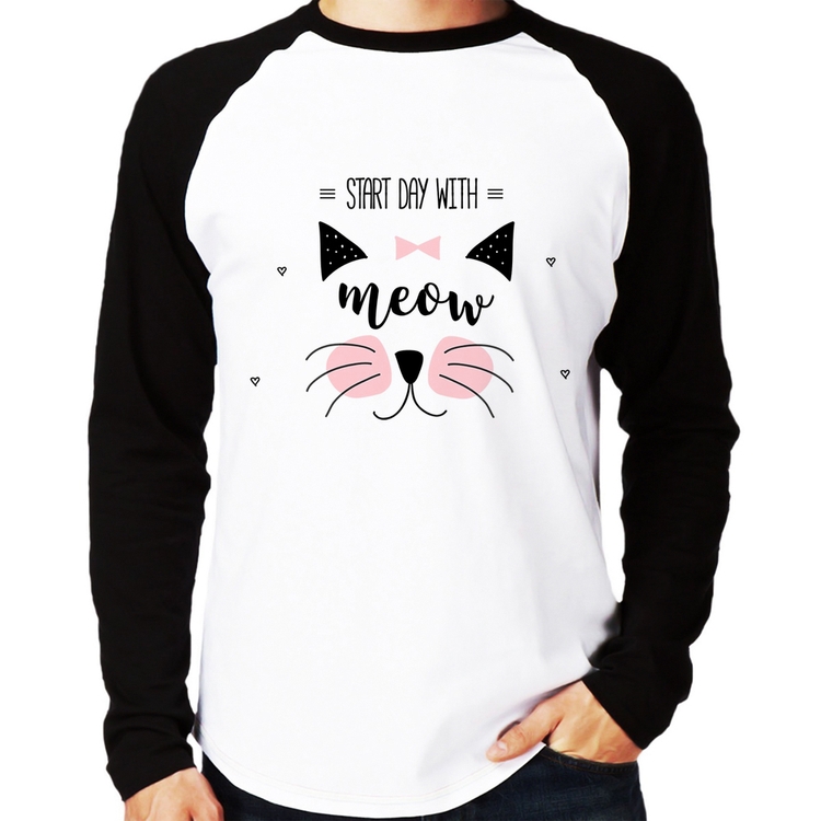 Camiseta Raglan Gatinha Start Day With Meow Manga Longa