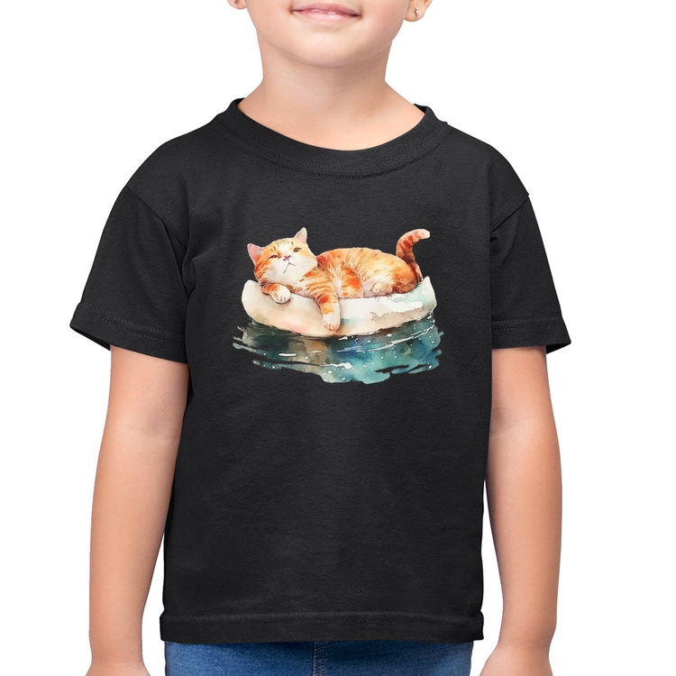 Camiseta Algodão Infantil Gatinho Relaxando na Bóia