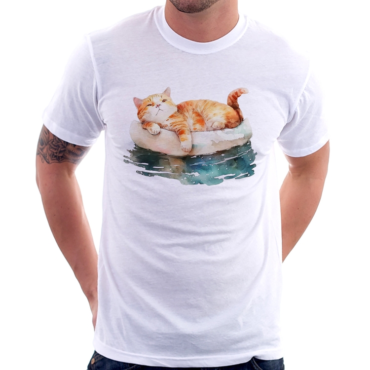 Camiseta Gatinho Relaxando na Bóia