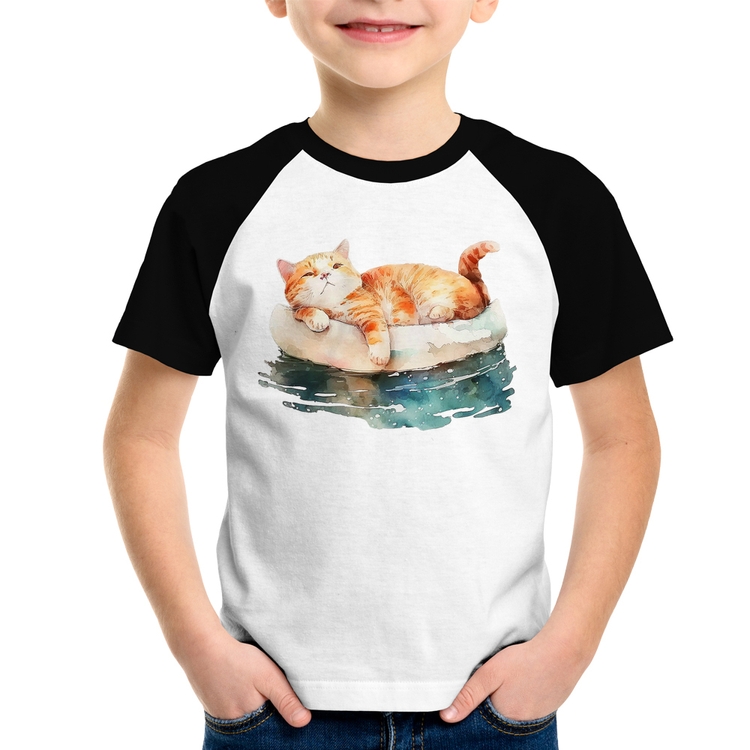 Camiseta Raglan Infantil Gatinho Relaxando na Bóia