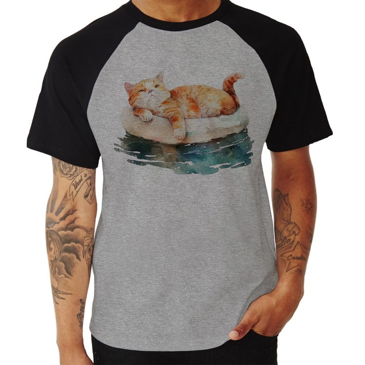 Camiseta Raglan Gatinho Relaxando na Bóia - Cinza/Preto