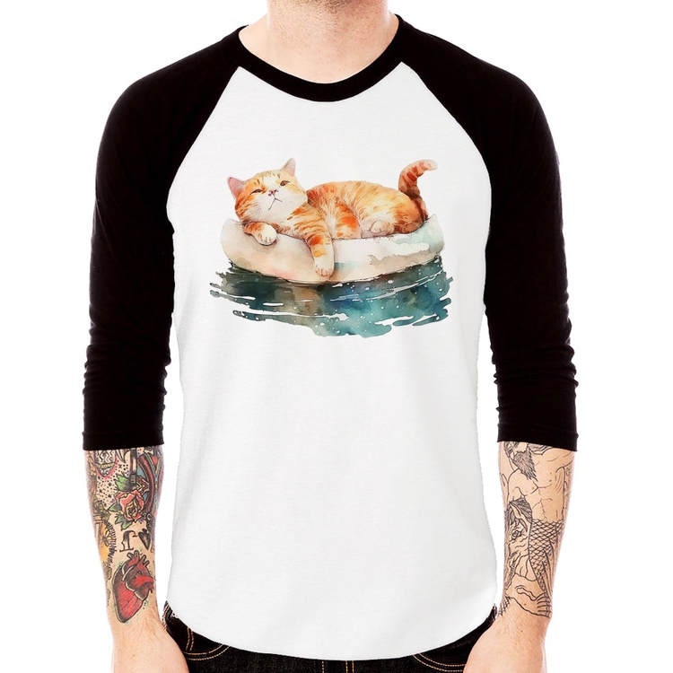Camiseta Raglan Gatinho Relaxando na Bóia Manga 3/4