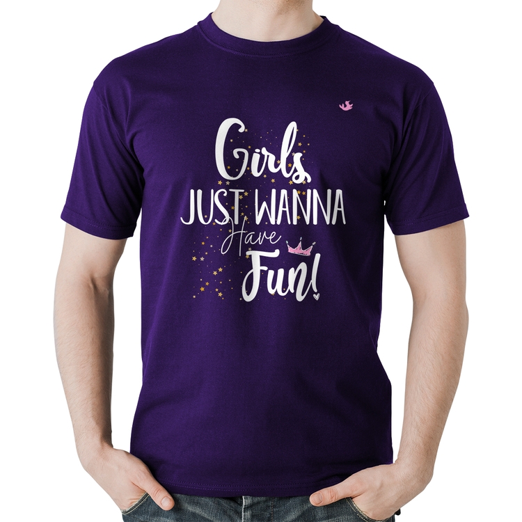 Camiseta Algodão Girls just wanna have fun! - Roxa