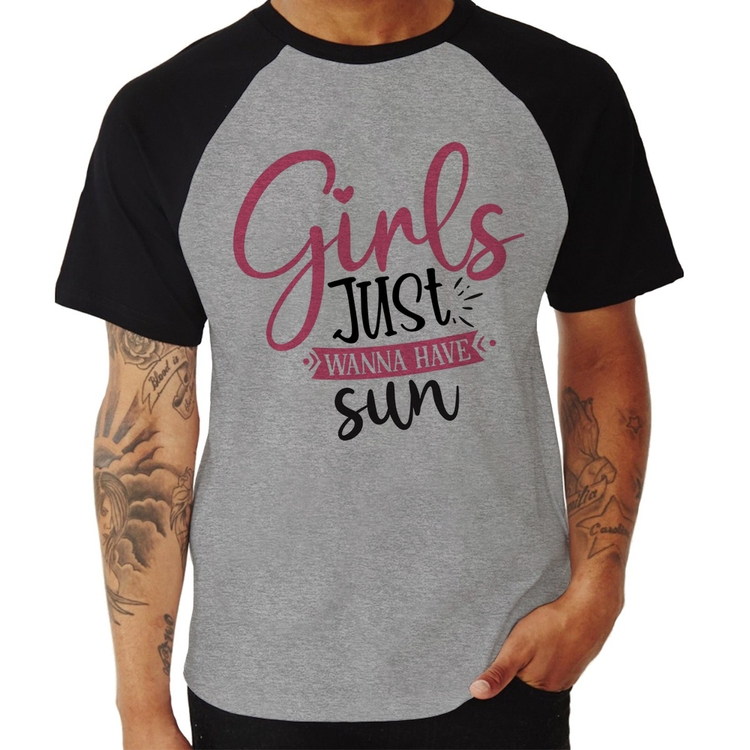 Camiseta Raglan Girls Just Wanna Have Sun - Cinza/Preto