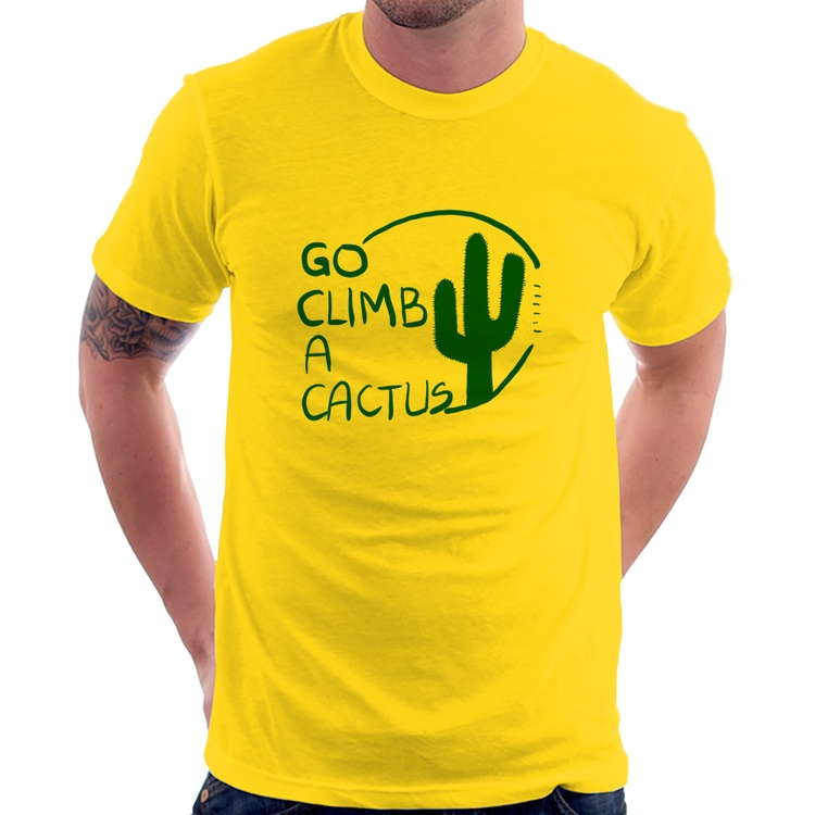 Camiseta Go climb a cactus - Amarela