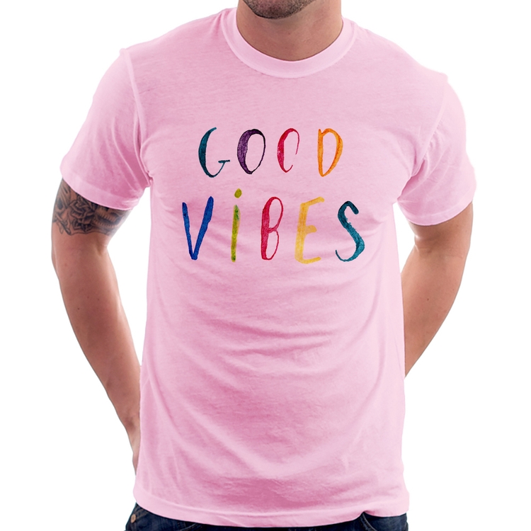 Camiseta Good Vibes Cores - Rosa Bebê