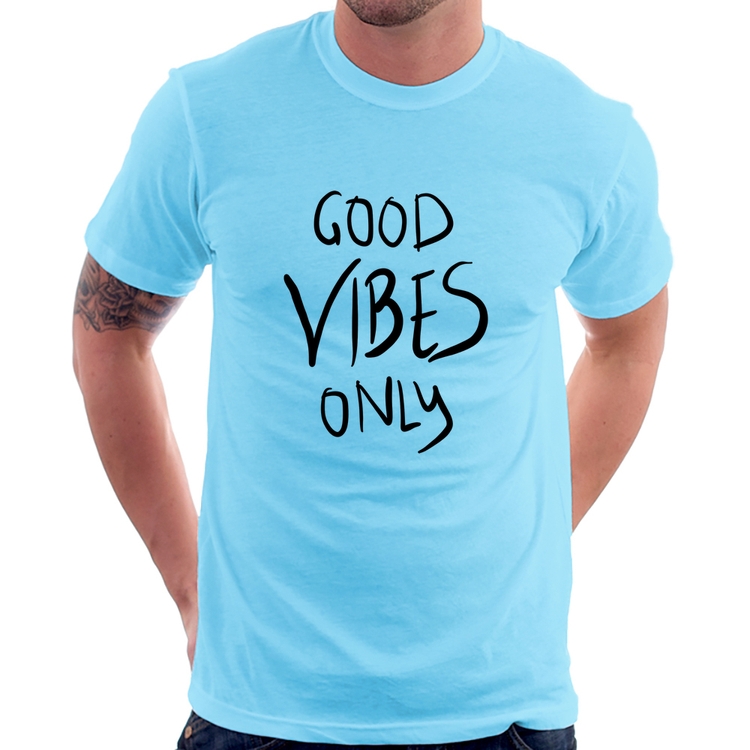 Camiseta Good Vibes Only - Azul Bebê
