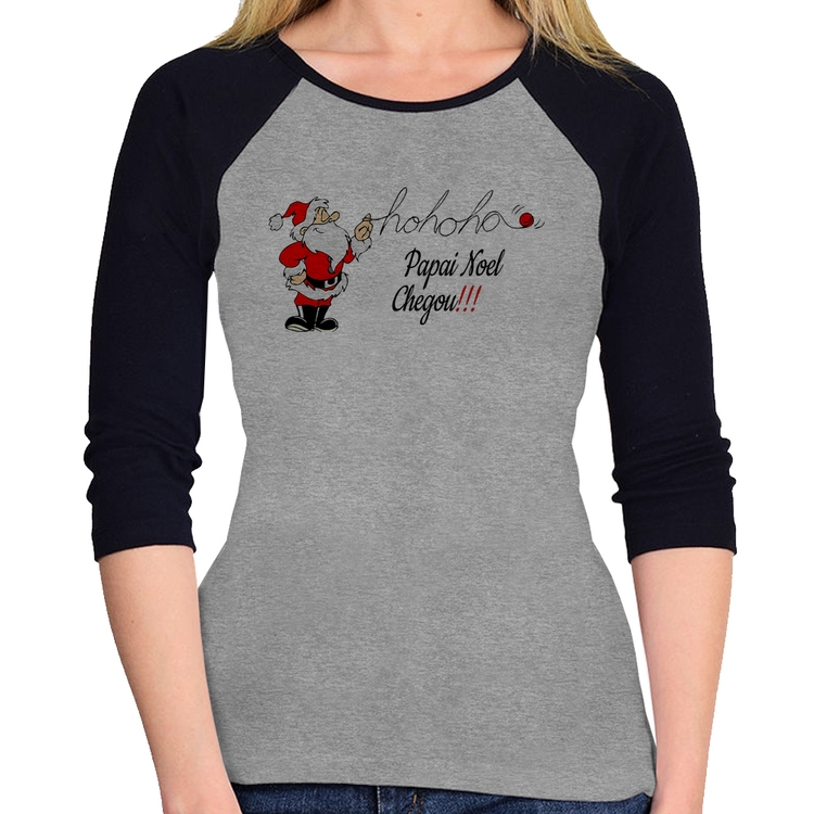 Baby Look Raglan Ho Ho Ho Papai Noel Chegou Manga 3/4 - Cinza/Preto