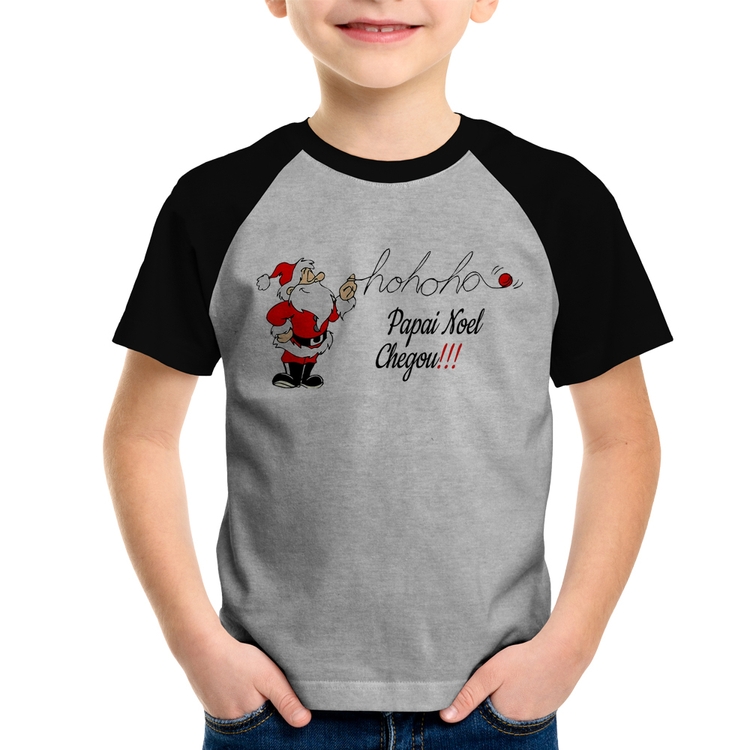 Camiseta Raglan Infantil Ho Ho Ho Papai Noel Chegou - Cinza/Preto