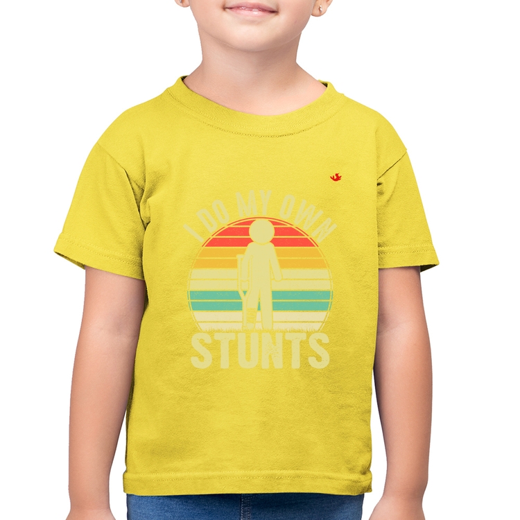 Camiseta Algodão Infantil I do my own stunts - Amarelo Canário