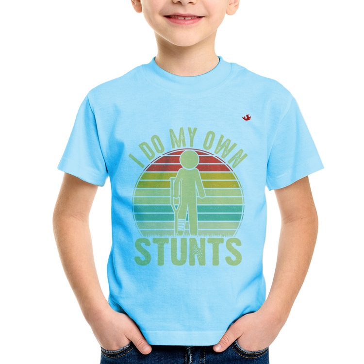 Camiseta Infantil I do my own stunts - Azul Bebê