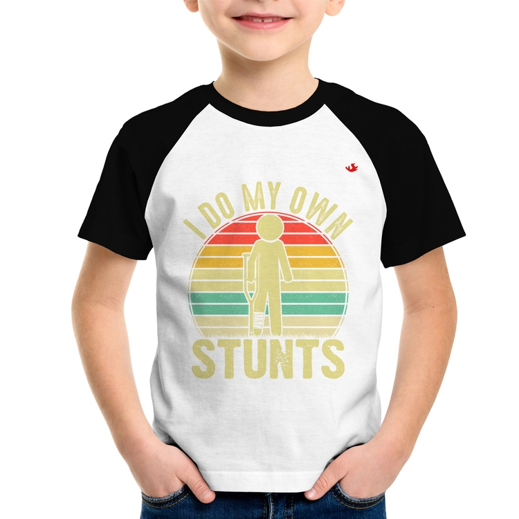 Camiseta Raglan Infantil I do my own stunts