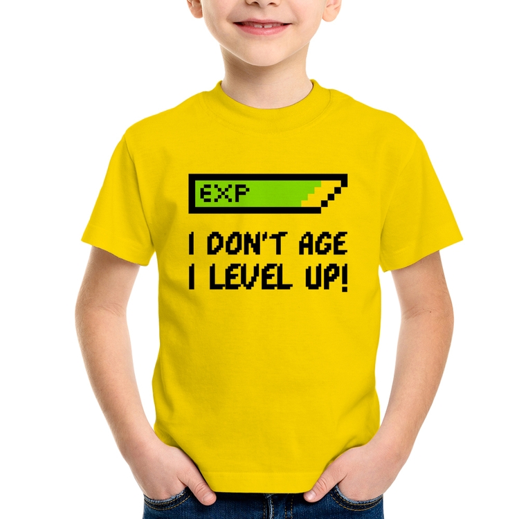 Camiseta Infantil I Don't Age, I Level Up - Amarela
