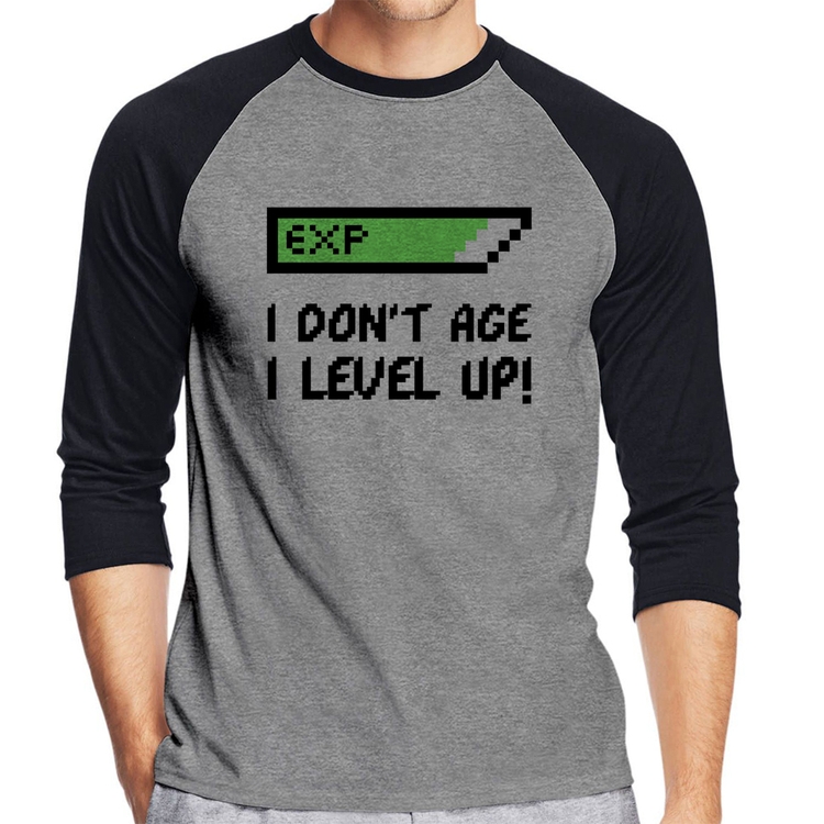 Camiseta Raglan I Don't Age, I Level Up Manga 3/4 - Cinza/Preto