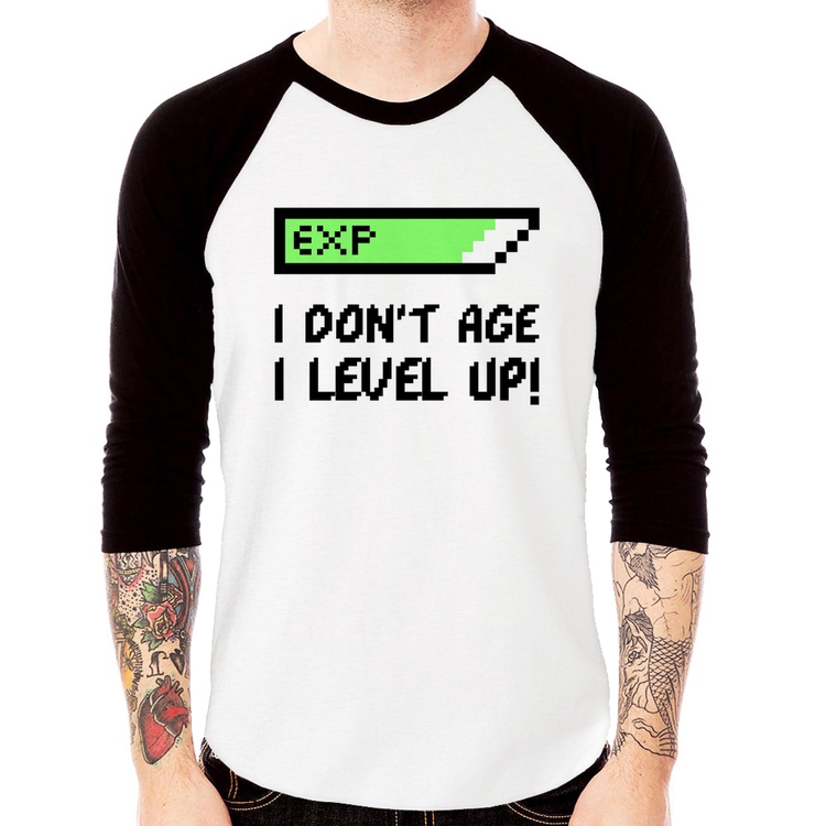 Camiseta Raglan I Don't Age, I Level Up Manga 3/4