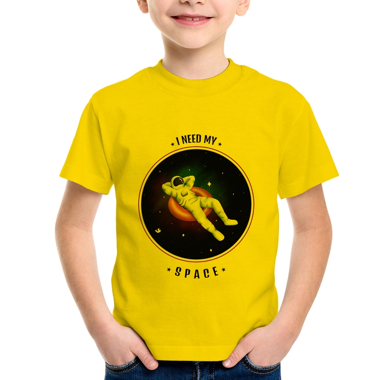 Camiseta Infantil I need my space - Amarela