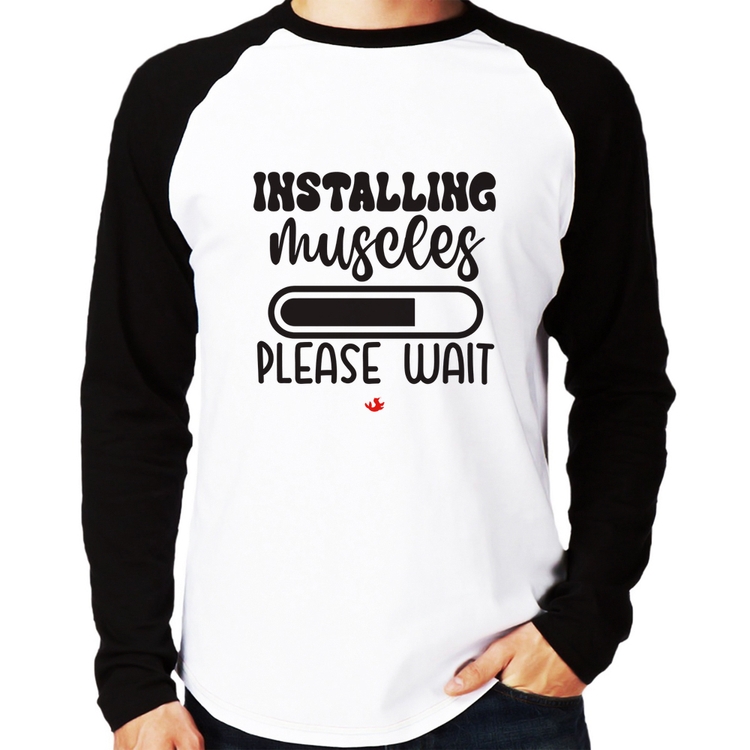 Camiseta Raglan Installing Muscles Manga Longa