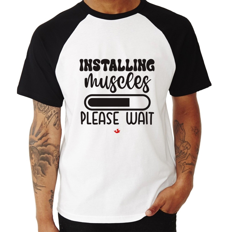 Camiseta Raglan Installing Muscles