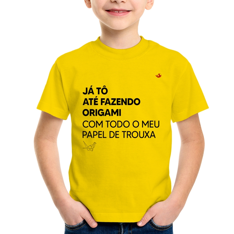 Camiseta Infantil Já tô até fazendo origami com todo o meu papel de trouxa - Amarela