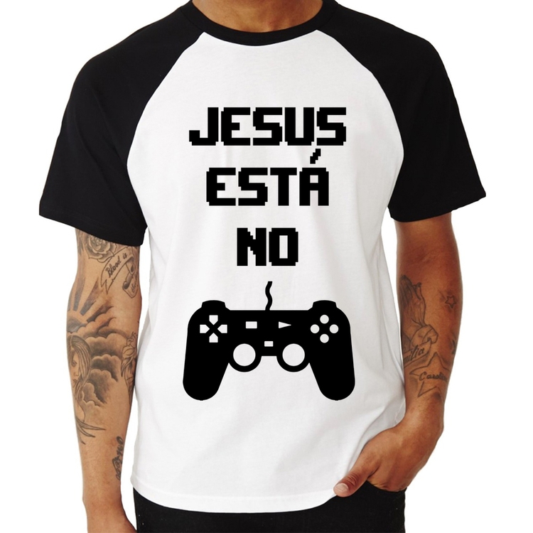 Camiseta Raglan Jesus está no controle