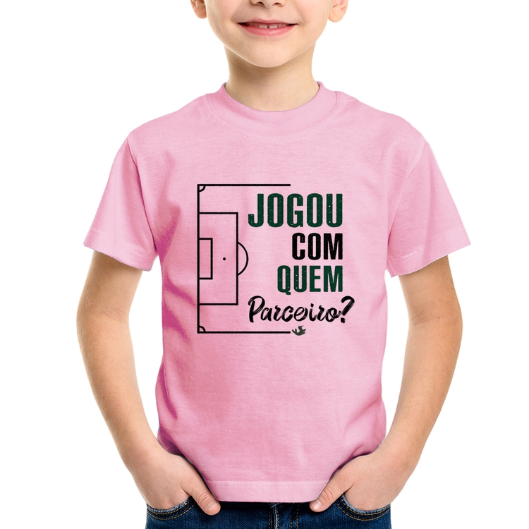 Camiseta Infantil Jogou com quem parceiro? - Rosa Bebê