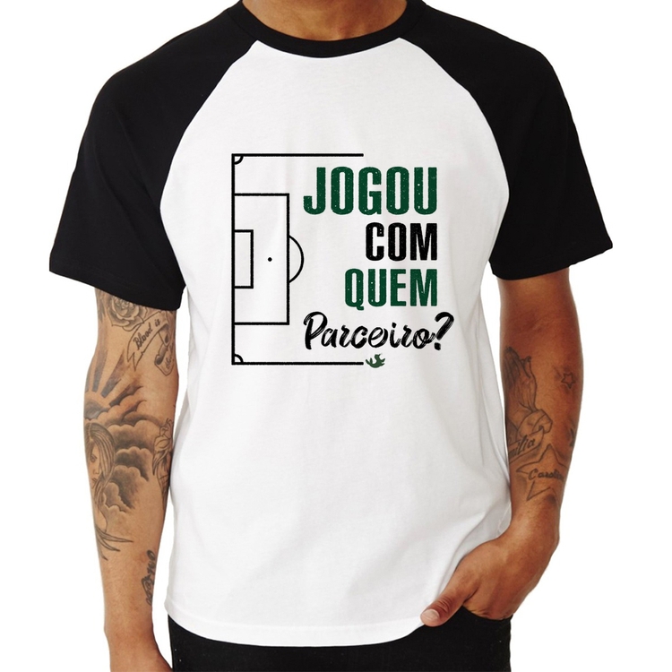 Camiseta Raglan Jogou com quem parceiro?